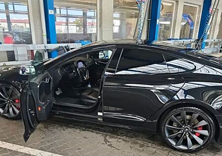 Tesla Model S P90D PERFORMACE FREE SUPERCHARGER SC01