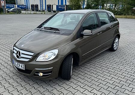 Mercedes-Benz B 180 CDI - Rentner und Garagenfahrzeug