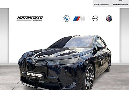 BMW iX xDrive60 BEV M Sport Pro AHK Driving Assist.