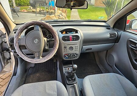Opel Corsa 1.2 16V Sport Sport