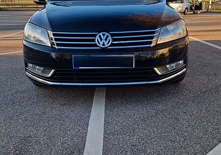 VW Passat Volkswagen 1.4 TSI Highline BlueMotion Modell 2011