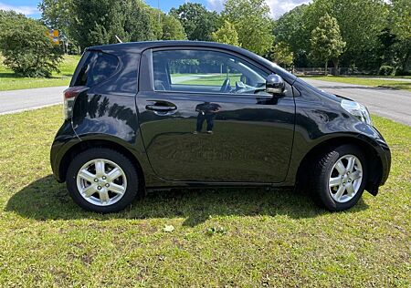 Toyota iQ + 1,0-l-VVT-i +