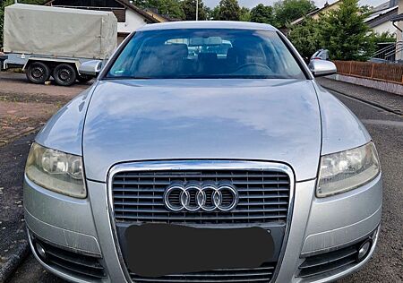Audi A6 2.4 -