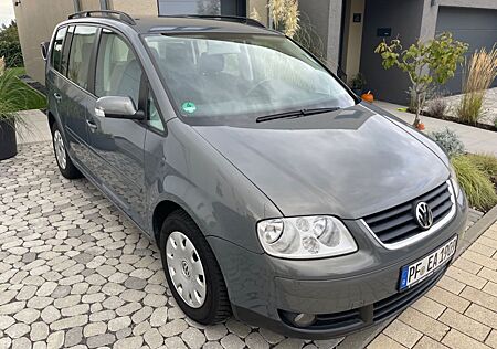 VW Touran Volkswagen 1.6 FSI