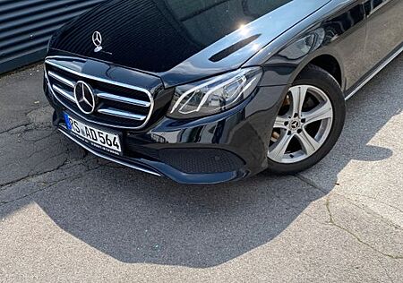 Mercedes-Benz E 220 E 220d T Autom. -