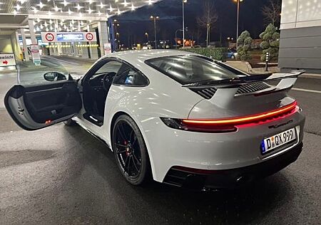 Porsche 992 GTS Coupé Aerokit approved Garantie