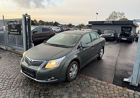 Toyota Avensis 1.8 Valvematic