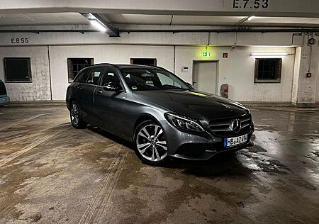 Mercedes-Benz C 220 d T Autom. -