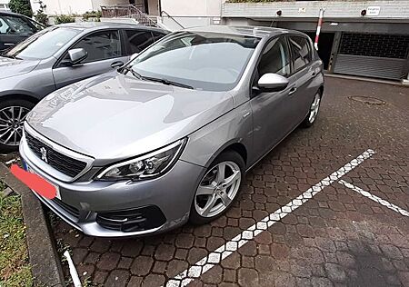 Peugeot 308 110 PS 5 Türig 360 Grad Kamera