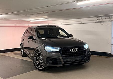 Audi Q7 3.0 TDI quattro S Line*7 Sitz*Matri*Pano*22zo