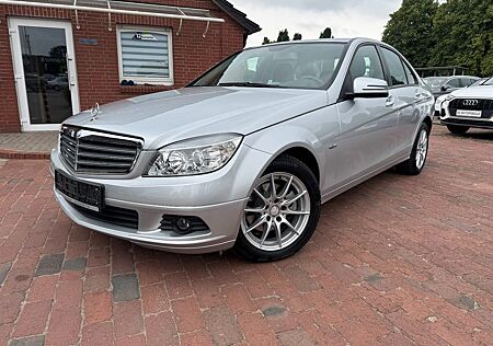 Mercedes-Benz C 180 CGI BlueEfficiency/AUTO/TEMPOMAT/ELSITZE