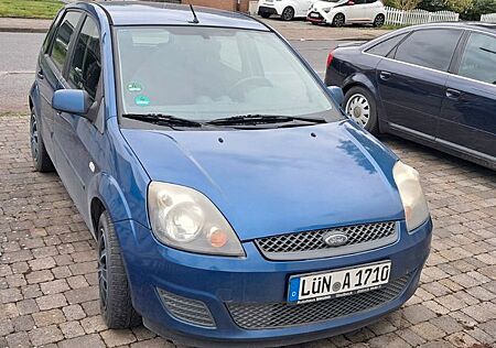Ford Fiesta 1,4 16V Ambiente Ambiente