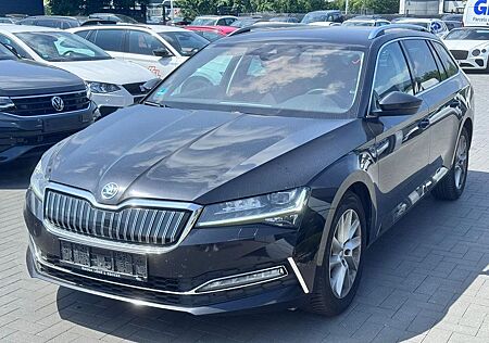 Skoda Superb Combi Style iV 1.4 TSI /AHK/TRAVEL/SHZ/