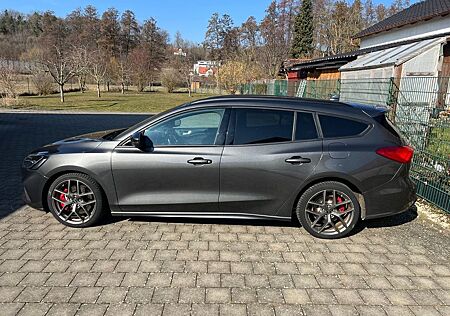 Ford Focus 2,0 EcoBlue ST Turnier ST