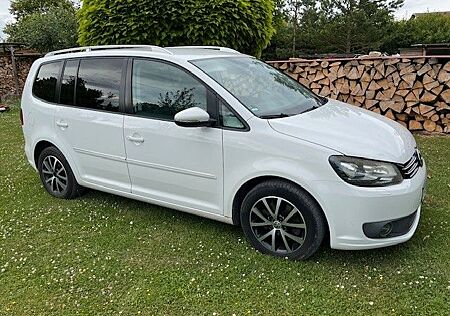 VW Touran Volkswagen 2.0 TDI 125 kW DSG Highline Highline