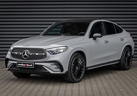 Mercedes-Benz GLC 300 Coupé 300de 4MATIC AMG Line Alpingrau -