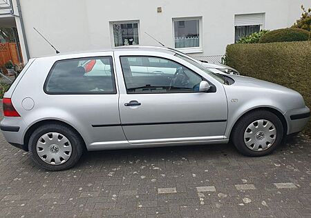 VW Golf Volkswagen 1.4 I 74PS