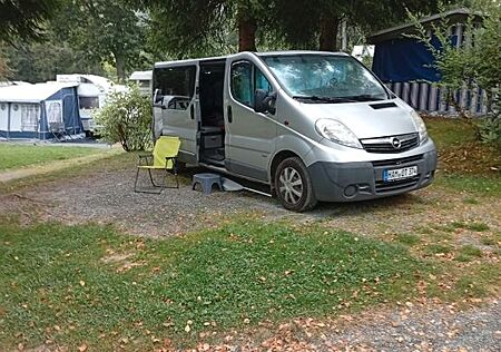Opel Vivaro - Camper Bus