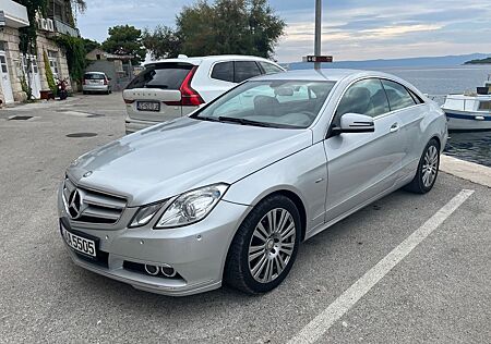 Mercedes-Benz E 250 TÜV NEU! Coupé CGI BlueEFFICIENCY ELEGANC