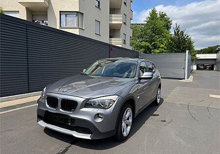 BMW X1 Gepflegter Panoramadach