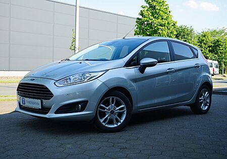 Ford Fiesta Titanium Pdc/Winterpaket/Bluetooth