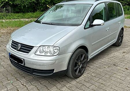 VW Touran Volkswagen 1.6 FSI