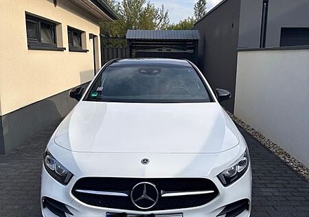 Mercedes-Benz A 220 d AMG-Line, 1.Hand, Sommer+Winterreifen
