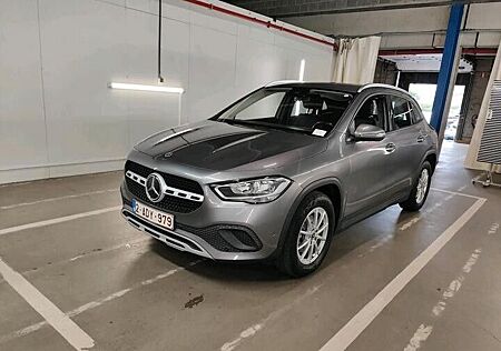 Mercedes-Benz GLA 180 d DCT*SHZ*VirtCock*Matrix*Netto-16500€