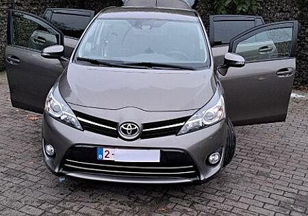 Toyota Verso 1.8l Valvematic Comf.Multidrive S 5-Si...