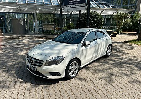 Mercedes-Benz A 200 A200 CDI BlueEff/Leder/Navi/Klima,BiXen/Garage F