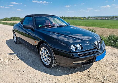 Alfa Romeo Spider 2.0 T.Spark L Lusso 2 Besitzer