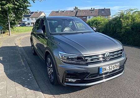 VW Tiguan Volkswagen 2.0 TDI R-Line 140kW DSG 4 Mo,BlueMo.Tech