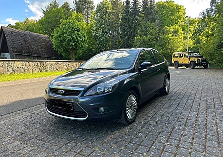 Ford Focus 1,6 Titanium*MT5*8-fach ALU