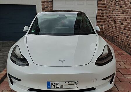 Tesla Model 3 AWD Dualmotor Long Range