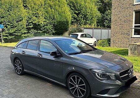 Mercedes-Benz CLA 180 Shooting Brake CLA 180 Urban Shootin...