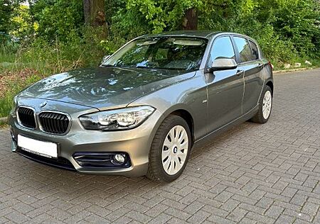 BMW 118i Sport Line Sport Line