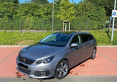 Peugeot 308 308SW Allure*TÜV NEU*Panodach*RFK*AHK*Navi