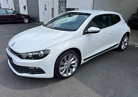 VW Scirocco Volkswagen 2.0 TSI DSG Leder SiHz PDC Xenon