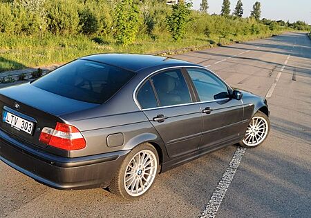 BMW 330xi e46 M54B30