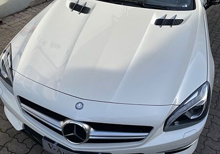 Mercedes-Benz SL 63 AMG Sondermodell Bang & Olufsen