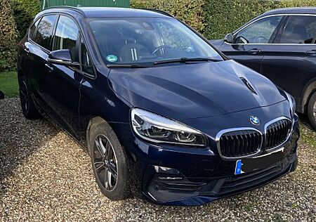 BMW 218i Active Tourer Sport Line mit Garantie