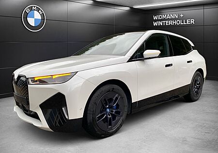 BMW iX xDrive40 Sportpaket Pano Sky DA Pro H/K 22´´