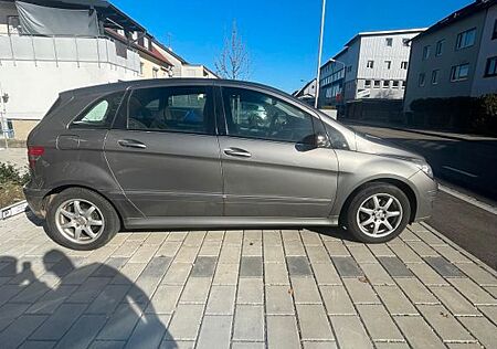 Mercedes-Benz B 200 Turbo -