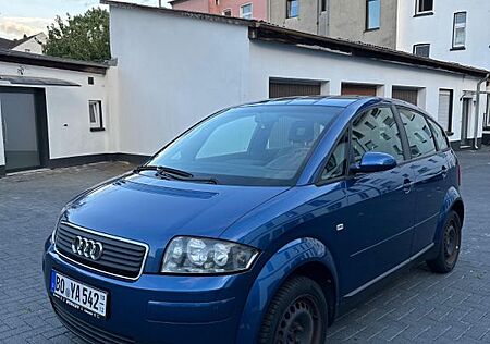Audi A2 1.4- Sitzheizung Bordcomputer CD/Kassette