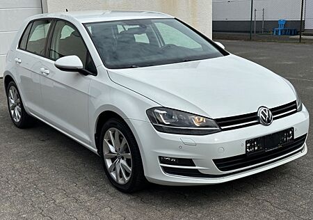 VW Golf Volkswagen VII Lim. Highline BMT TEMPO|AHK|DYNAUDIO