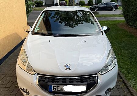 Peugeot 208 1.2 Style 82 VTi Style