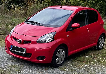 Toyota Aygo (X) Aygo(5-Tür) 1-Hand, Navigation,Klima,Tüv 10/2027