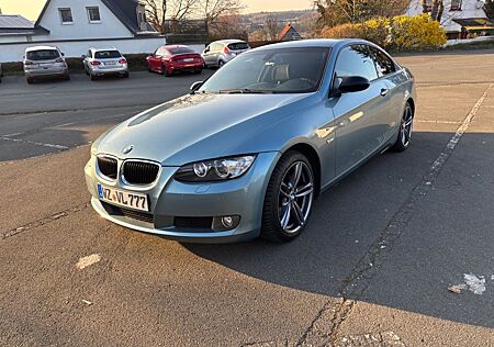 BMW 320i Coupé -