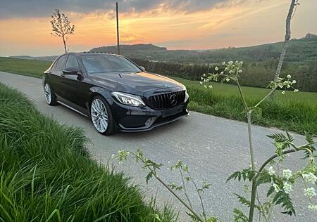 Mercedes-Benz C 250 d 4MATIC AMG Line Autom. AMG Line