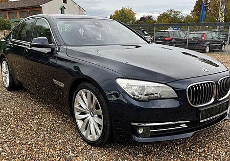 BMW 750i xDrive Bi-Xenon,Navi,Kamera,Garantie,uvm